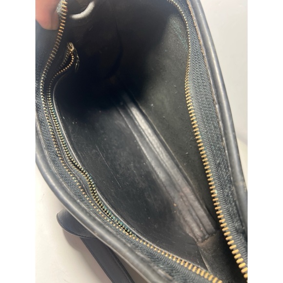 Coach vintage Black Leather Crossbody Bag - Picture 7 of 11